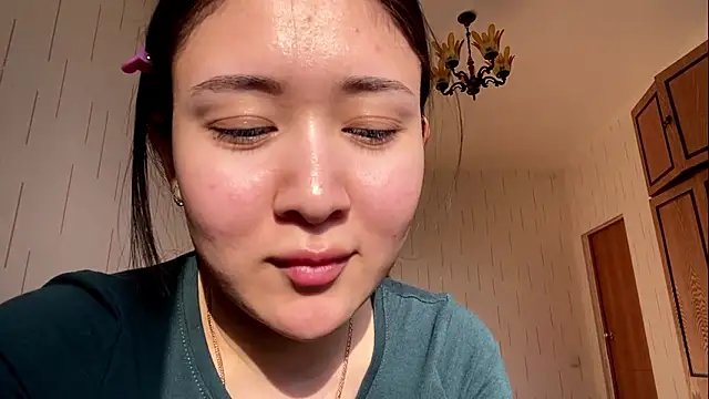 YourMiIa's Live XXX Chat