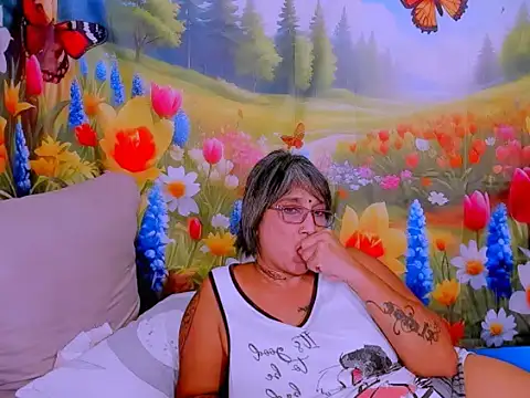 indianroxy 现场XXX聊天