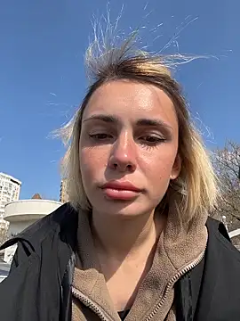 SandraCarter Adlı Modelin Canlı XXX Sohbeti