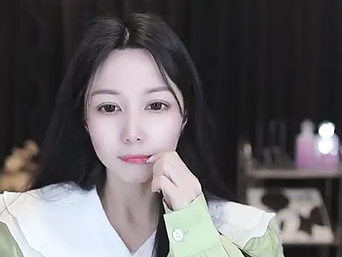 Chat +18 de Nuyoah-77 ao vivo