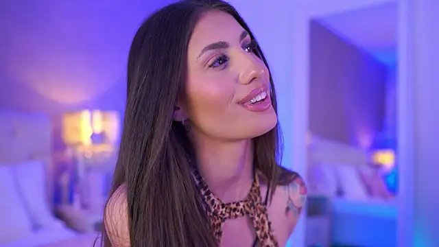 OhhAisha Live XXX Chat