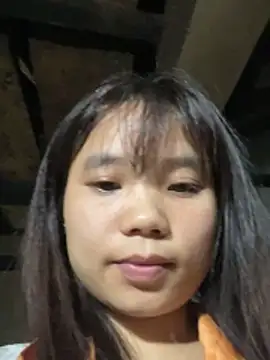 Ngoc-bbi: διαδικτυακό σόου στην  κάμερα