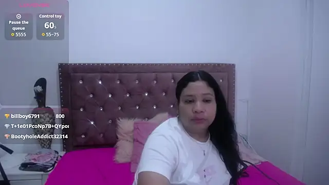 แชท XXX สดของ miafuegolatino