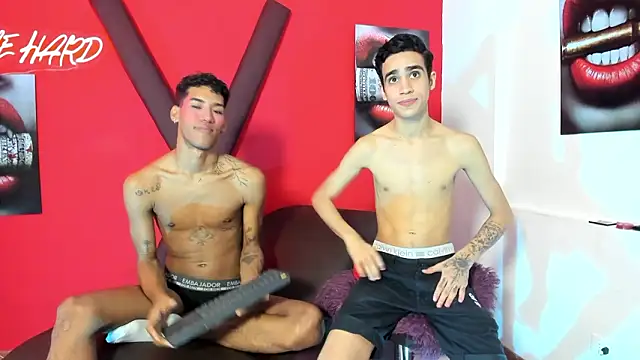 GREEN_BOYS Chat XXX in diretta