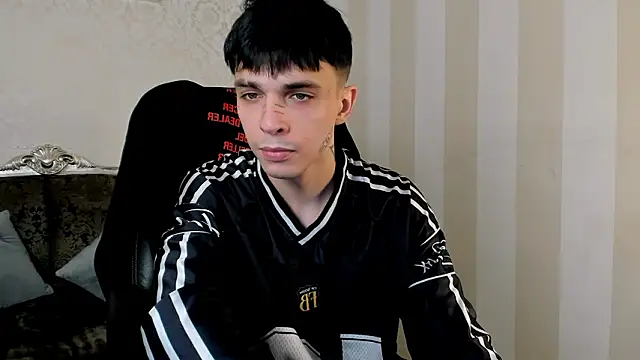 ClarkBev Chat XXX in diretta