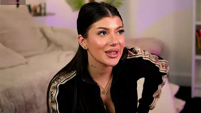 GoldenAlana's Webcam Show