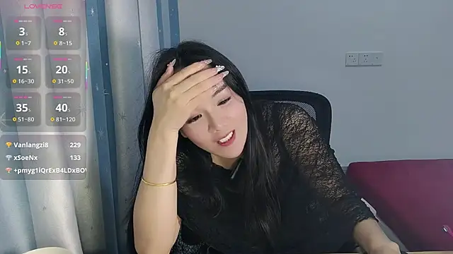 Yiyi-ii Live XXX-Chat