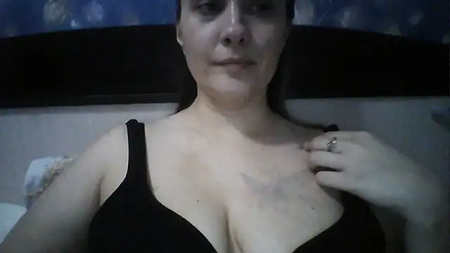 Alisa07qwのライブXXXチャット