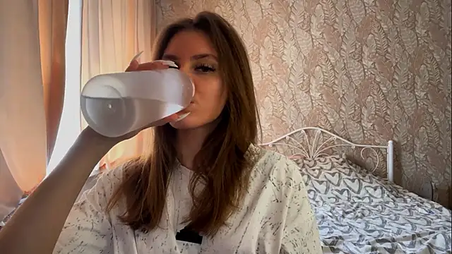 miainheat Adlı Modelin Canlı XXX Sohbeti