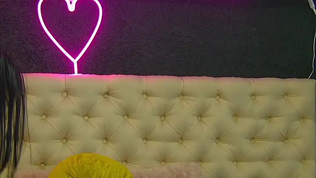 TaniaKaverina Adlı Modelin Canlı XXX Sohbeti