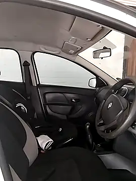 SweetBedroomEyez élő XXX-chatje