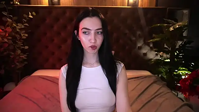 WildKittenX_ Adlı Modelin Canlı XXX Sohbeti