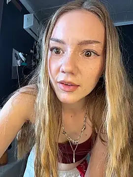 MilaMoone Chat XXX in diretta