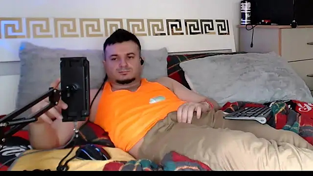 FuckToyBoy69 网络视讯表演