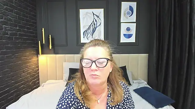 LeaPure Chat XXX in diretta