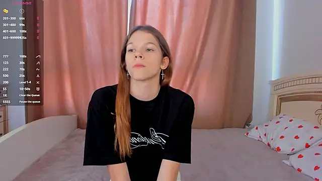 VelvetRisque's Live XXX Chat