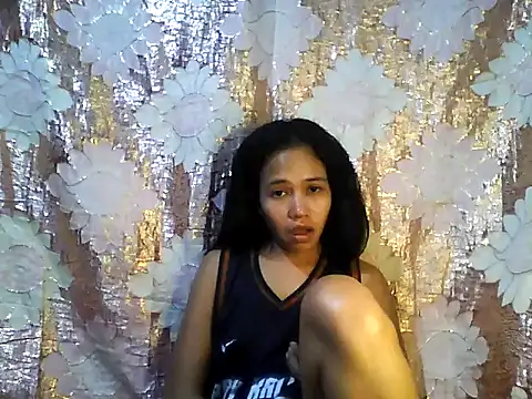 PinaySkinnyGirl's Live XXX Chat