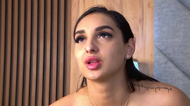 Kimberlymav Adlı Modelin Canlı XXX Sohbeti