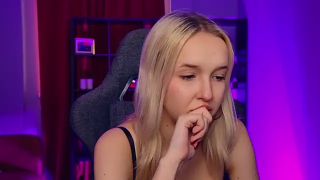 MaoqiBeverly: онлайн-секс-чат