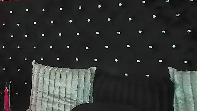 InannaStar's Live XXX Chat