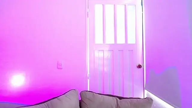 milfrousse Obrolan Langsung XXX