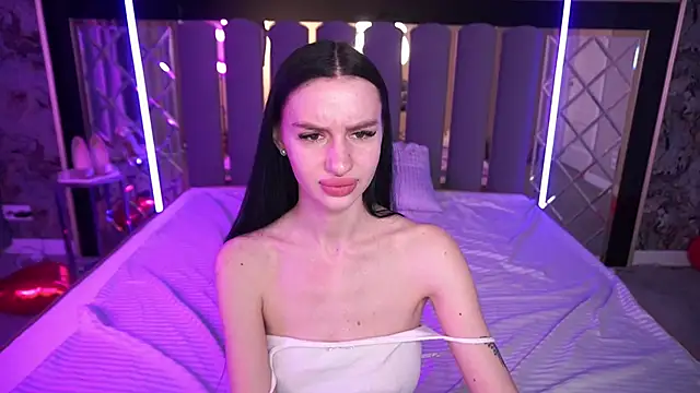 Snow_WhiteeeX élő XXX-chatje