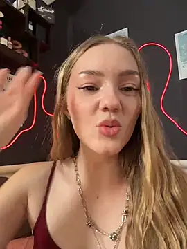 دردشة MilaMoone الجنسية المباشرة