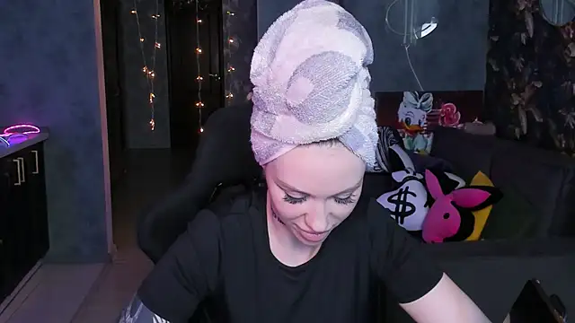 Blckmirrorr's Live XXX Chat