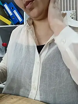 Emi_hot1 在線直播表演