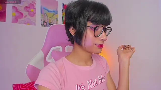 Madeline_21n Webbikameraesitys