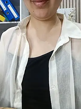 Emi_hot1: онлайн-секс-чат