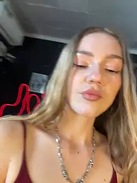 MilaMoonen Live XXX chat