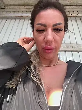 LoreennAny 现场XXX聊天