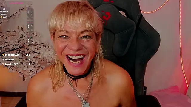 AnittaHarris_n Live XXX chat