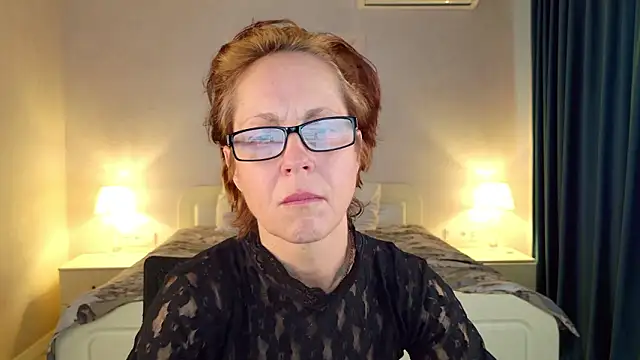 LioraWeiss' Live XXX Chat