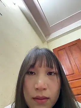 Charlotte-ee 现场XXX聊天