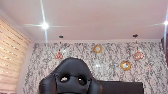 CharlotteSchmidtt's Live XXX Chat