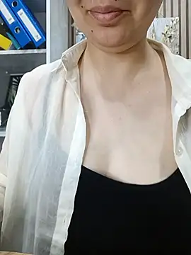 Emi_hot1 webcam show