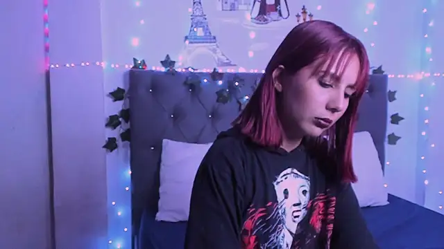 violeta_blaze1 Adlı Modelin Canlı XXX Sohbeti