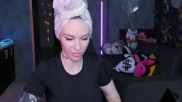 Blckmirrorr Chat XXX in diretta