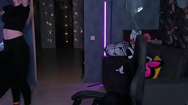 Blckmirrorr's Live XXX Chat