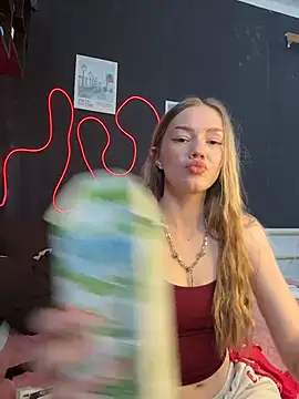 MilaMoone's Live XXX Chat