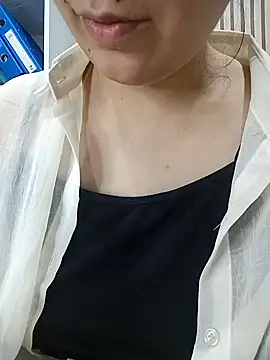 Emi_hot1's Live XXX Chat