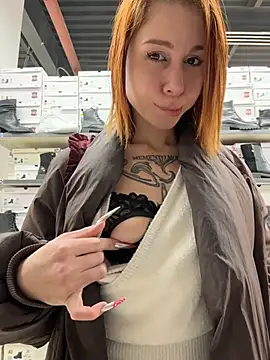 RosieSecret Chat XXX in diretta