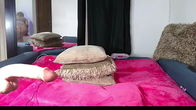 Carla-Bonny18 élő XXX-chatje