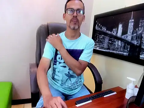 Chat +18 de Oswalldo__ ao vivo