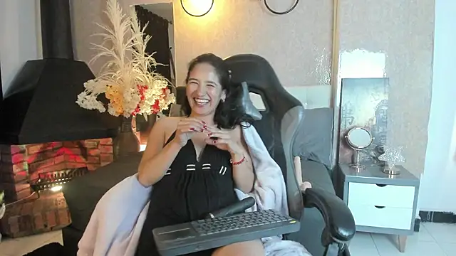 Vicky_Angeel 即時 XXX 聊天