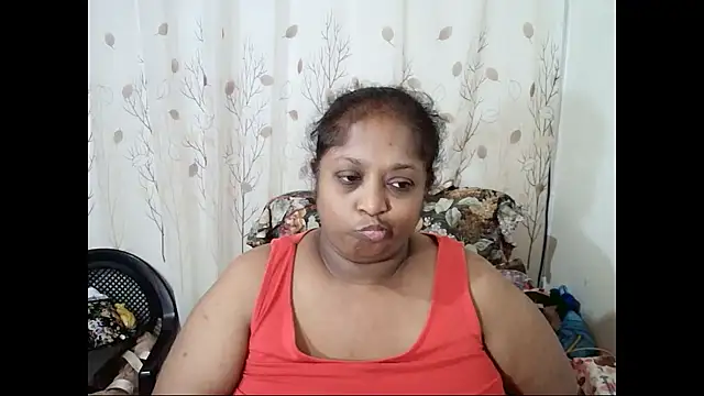 Indiantasha Chat XXX in diretta