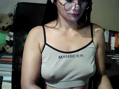 Mia_Rein Adlı Modelin Canlı XXX Sohbeti