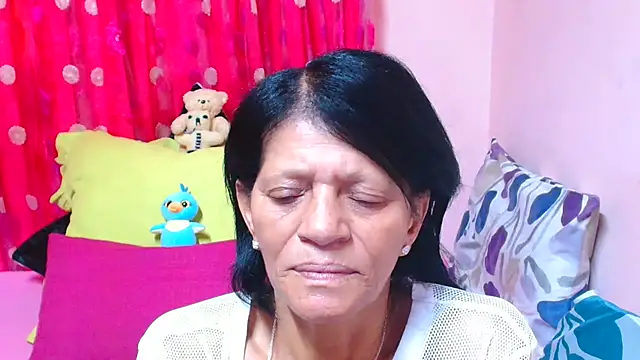 SLUTTYROXY's Live XXX Chat